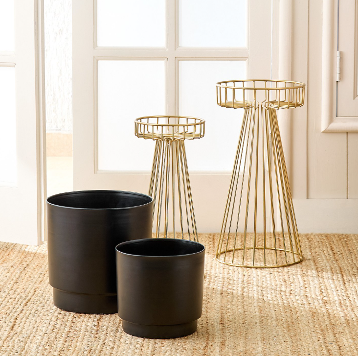 Gardenia Fest Set of 2 Metal Floor Planters with Stand